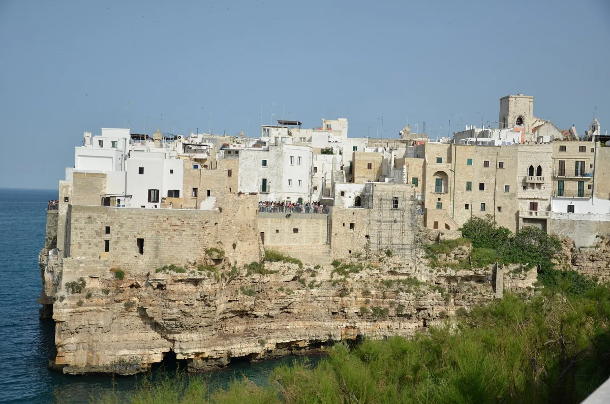Dove parcheggiare a Polignano a Mare: guida 2026 completa